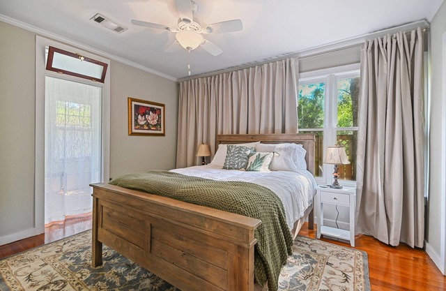 Cozy and Clean - Best located Old Cloverdale 1BR