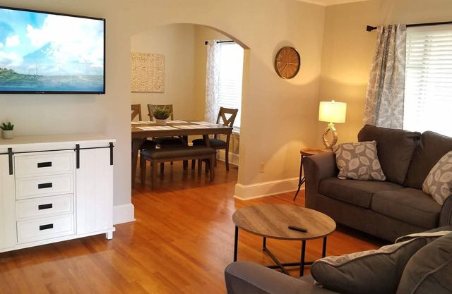 Cozy and Clean in Downtown Morristown