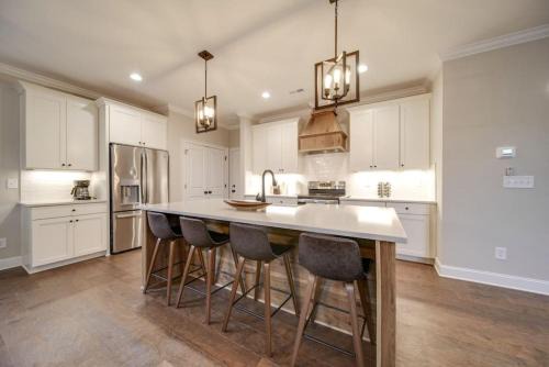 Cozy and Immaculate 4BR Modern Farmhouse Retreat