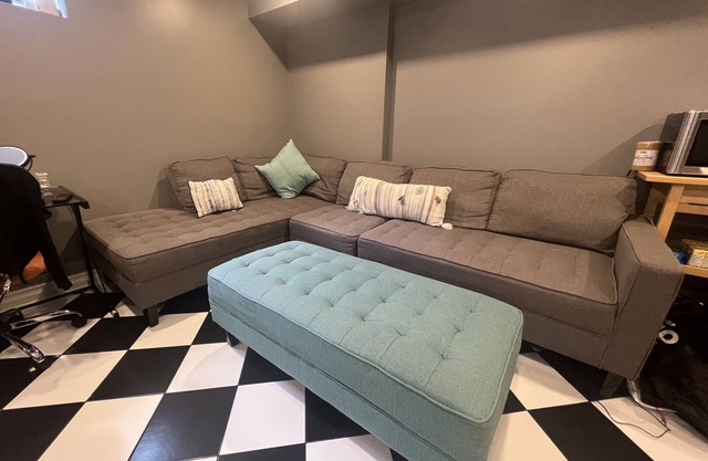Cozy and luxurious guest suite with 2 bedrooms &private entrance in North London