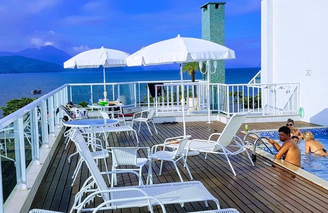 Cozy and modern apartment Front Sea Itaguá beach