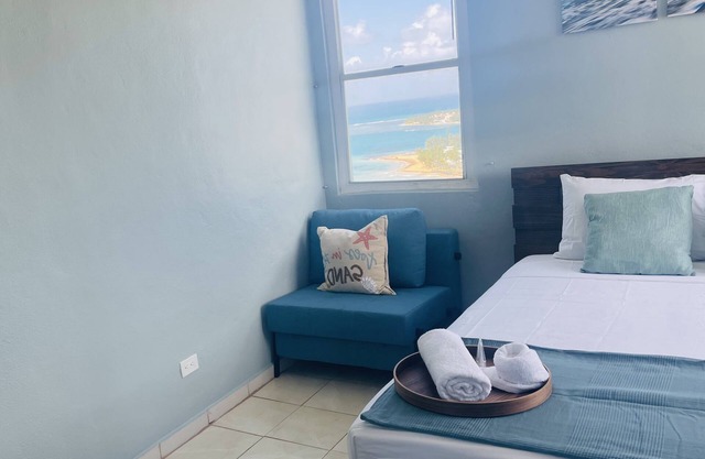 Cozy and renovated 1 bed apt - Right next to beach