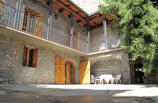 Cozy and sunny Casa Rural Biescas with chimineas,