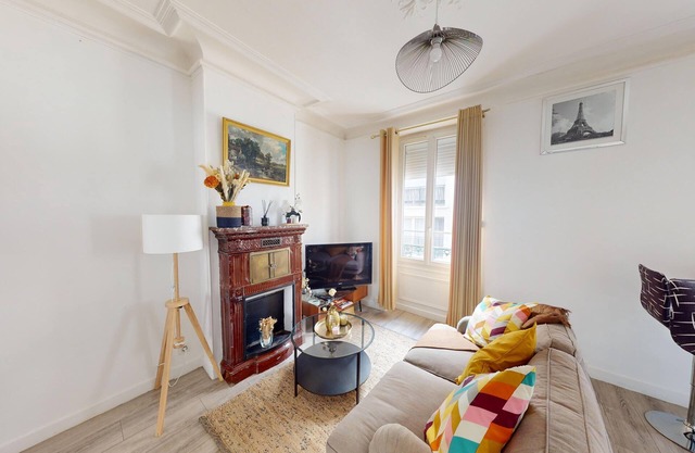 Cozy Apartment with Parisian Charm & Disneyland Fun