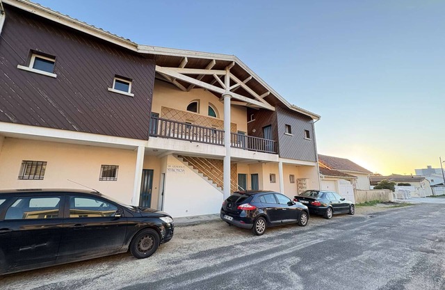 Cozy apartment with terrace for 4 people in Biscarrosse Plage