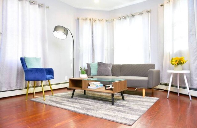 Cozy apartment 3rd 10min Walk Downtown | City View