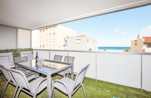 Cozy Apartment In Canet En Roussillon