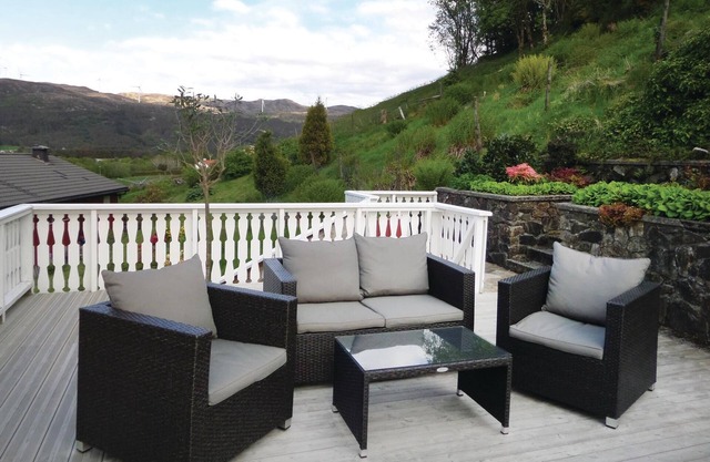 Cozy apartment in Fitjar