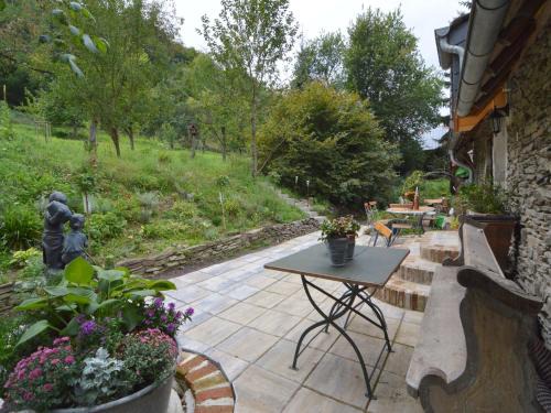 Cozy Apartment in Immerath with Fishing Near