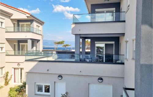 Cozy Apartment In Silo