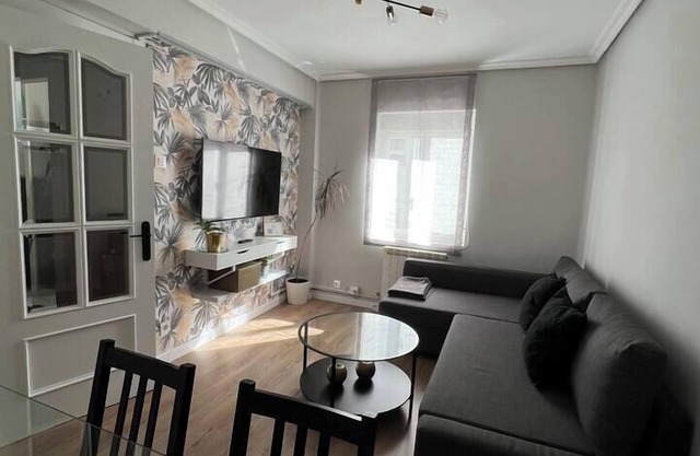 Cozy apartment near the center. Vut 09/681