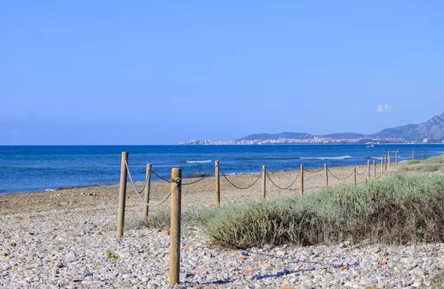 Cozy apartment on Torrenostra beach