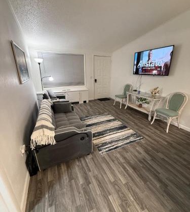 Cozy Apt min to Mayo Beaches Free Wi-Fi Coffee Tea