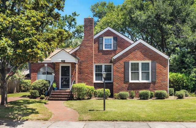 Cozy Ardsley Park Home