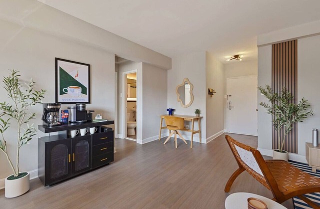 Cozy Arlington Stay | Near DC Metro+Free Parking
