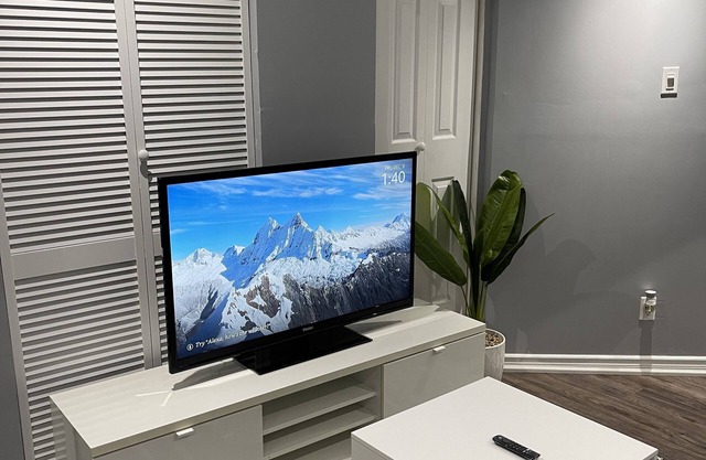 Cozy basement apartment in Brampton