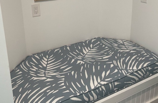 Cozy Beach Condo in New Seabury