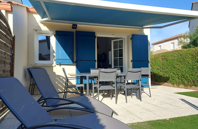 Cozy Beachside House with Pool Access, 150m to Beach, Summer Fun, WiFi Included