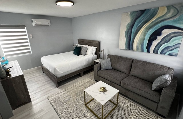 Cozy Beachside Modern Boutique Hotel Suite with Kitchen - by Oceano Suites