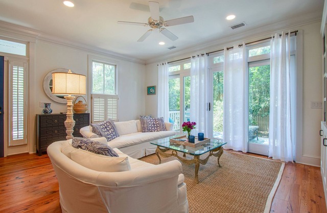 Cozy Bluffton Cottage in Old Town.