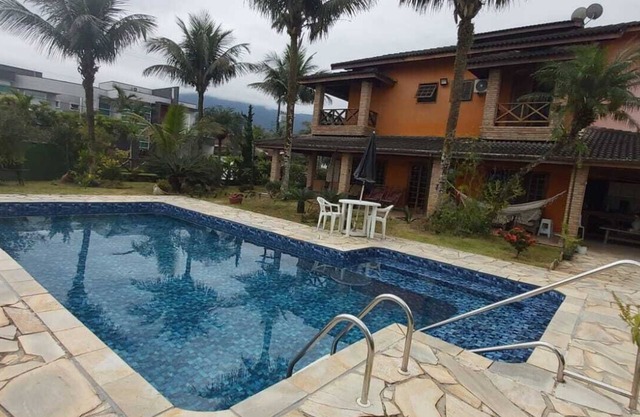 Cozy house on the beach, with the tranquility of the countryside and the peace of the mountains.