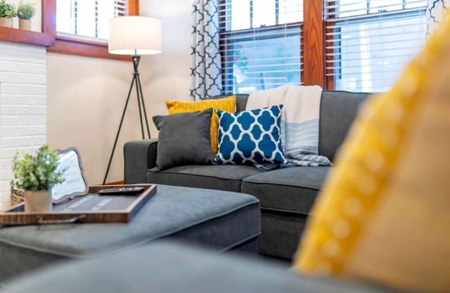 Cozy Bristol Retreat 2 Blocks from State Street