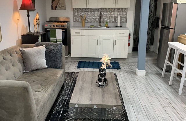 Cozy Brooklyn Studio Minutes from Subway & JFK!