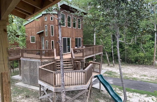 Cozy Cabin on the River