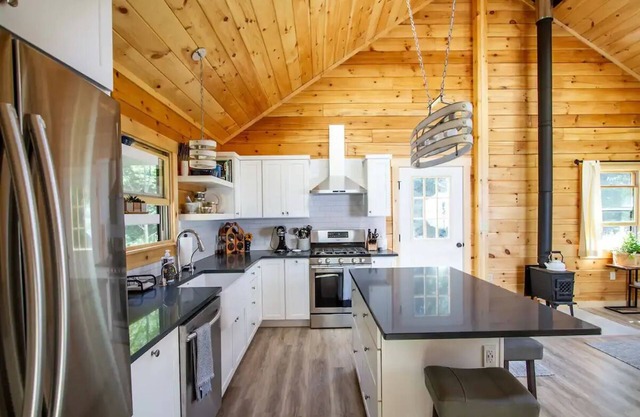 Cozy Cabin