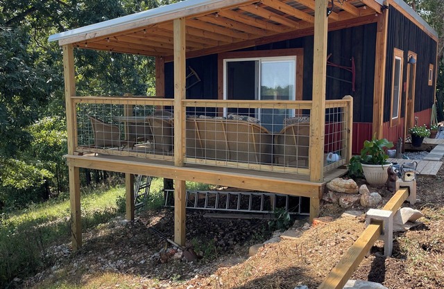 Cozy cabin with 1 bedroom and WiFi, AC in enjoyable Everton AR 90 Acres