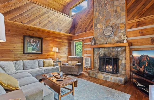 Cozy Cabin with Modern Comforts