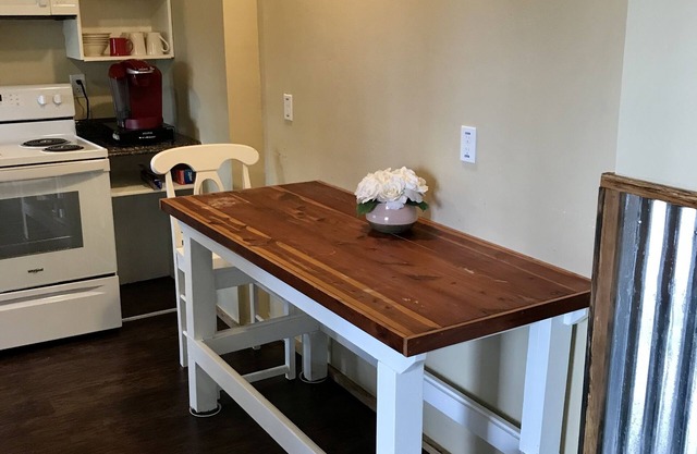 Cozy Cajun Two Bedroom