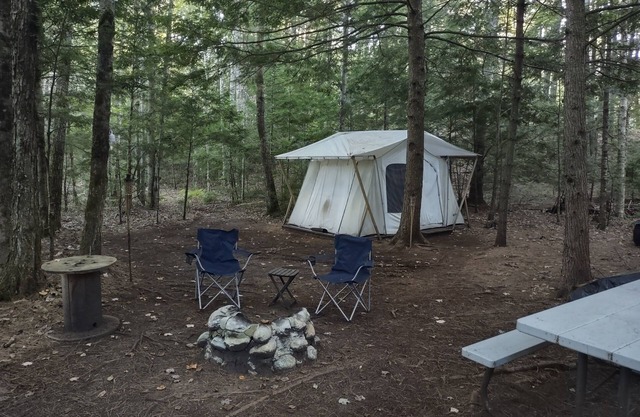 Cozy campground in serene North Yarmouth with WiFi