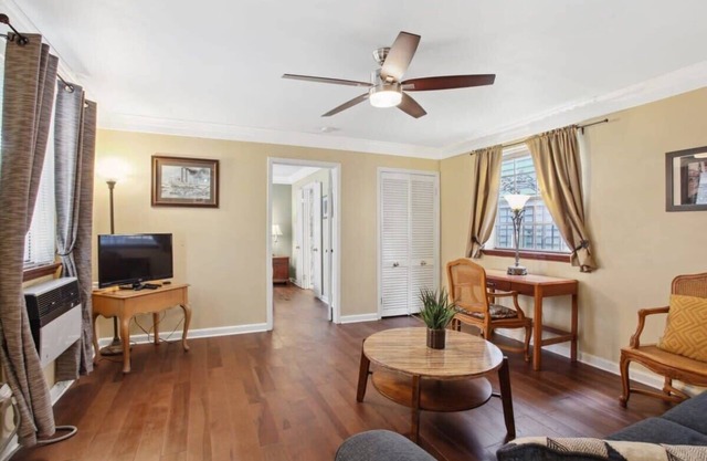 Cozy Clean 1 Bedroom Unit with Fast WiFi! #1