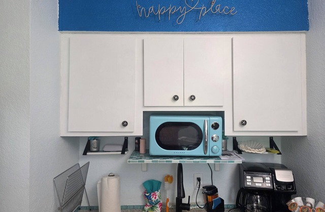 Cozy-Coastal-Private Condo + NASA, Cruise Ships & Cocoa , 3min->Beach, 2Flr, 1BR