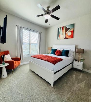 Cozy & Comfortable ! In The Heart Of Dallas