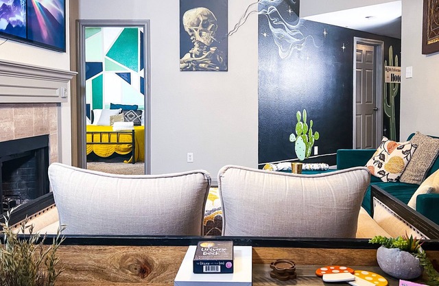 Cozy, comfy, canna friendly; no cleaning fees!