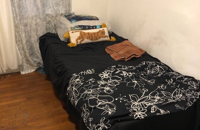 Cozy condo in amazing Long Beach with fitness room and AC