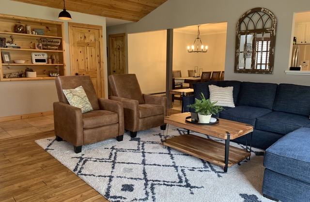 Cozy Condo on the 4th Fairway of Plumas Pines Golf Course