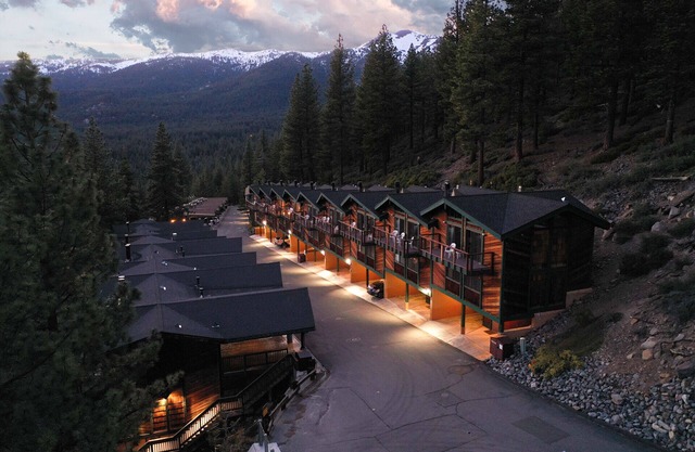 🌟Cozy Condo With Lake View🌟 Sleeps 6+
