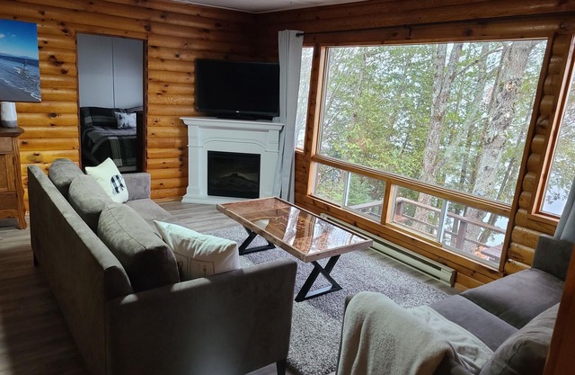 Cozy Cottage Boshkung Lake