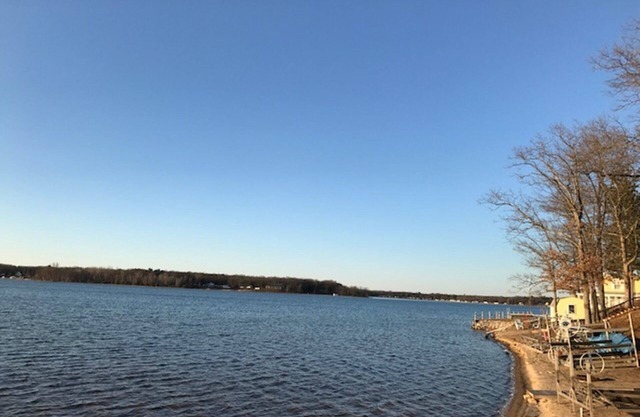Cozy Cottage -2-Bedroom- on Amazing 910 Acre Big Star Lake!