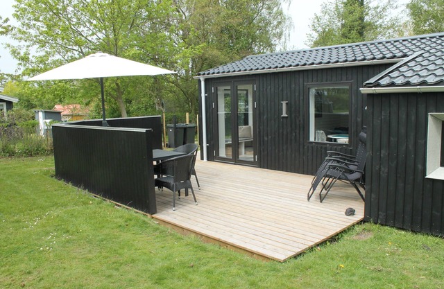 Cozy cottage 50 m from Beach