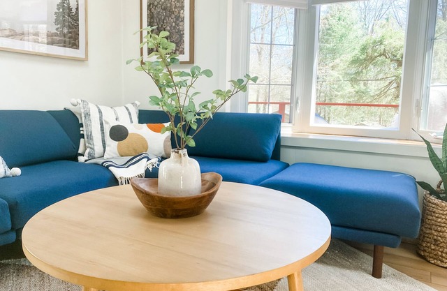 Cozy Cottage in Locust Lake w/Seasonal Lake Views