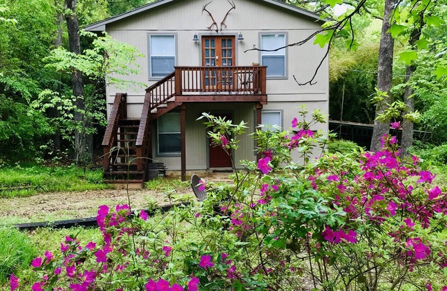 Cozy Cottage in the Woods