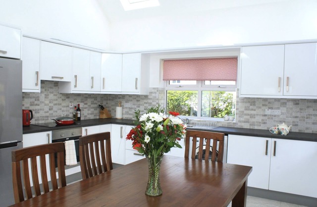 Cozy cottage near river park in Oughterard
