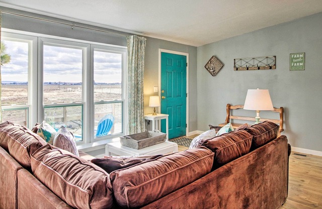 Cozy Cottage on Farm, By Albuquerque+Santa Fe