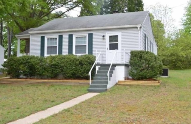 Cozy Cottage - travelers or contract workers welcome