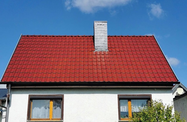 Cozy country house with garden near the trade fair