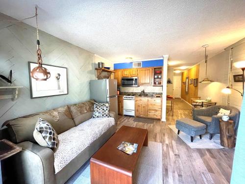 Cozy Creek Condo